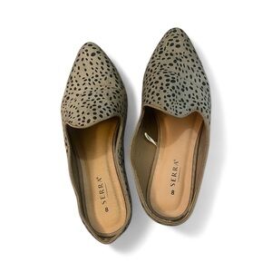 Serra Women's Black and Tan Patterned Loafers